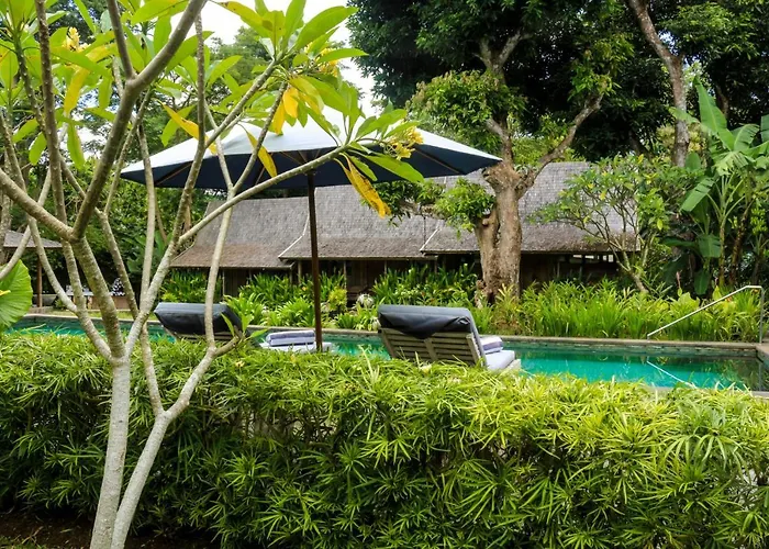 Chanteak Bali - Stone House 2 ベッド・アンド・ブレックファスト 4*